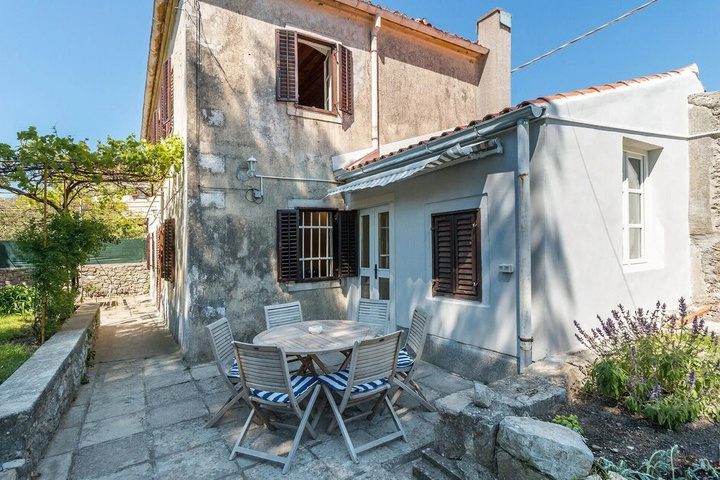 Amazing Home in Osor with Outdoor Swimming Pool Hot Tub & 3 Bedrooms