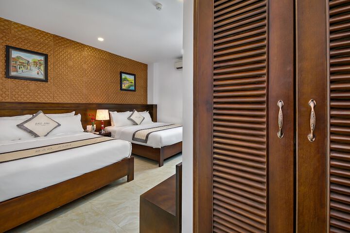 Room 11 of 37
