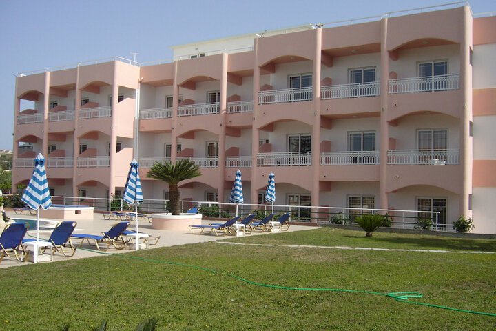 Hotel 37 of 38