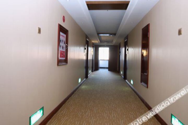 Hotel Interior 8 of 34