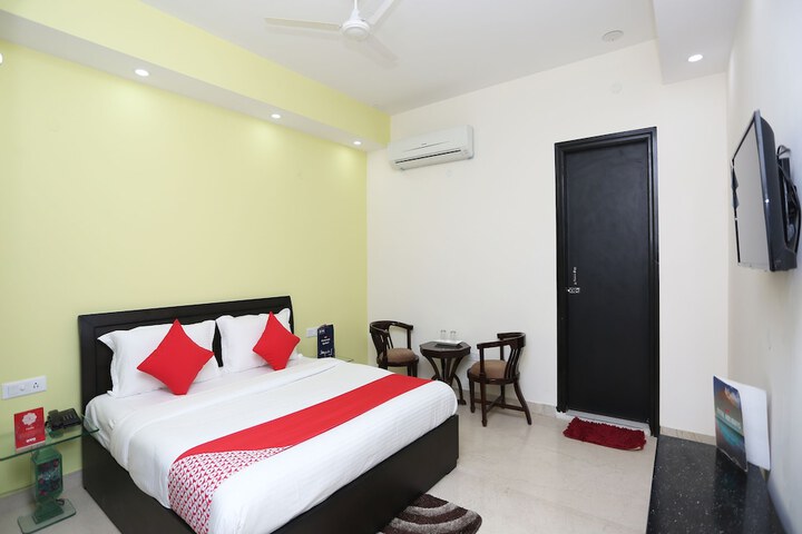Room 17 of 29