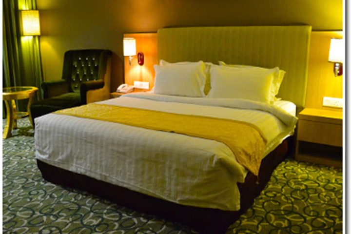 Room 5 of 34