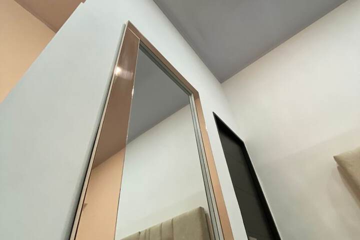 Room 12 of 26
