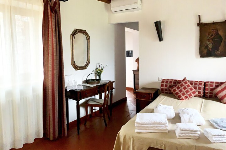 Room 25 of 67