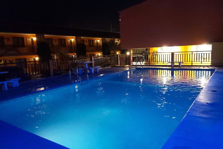 Pool 33 of 37