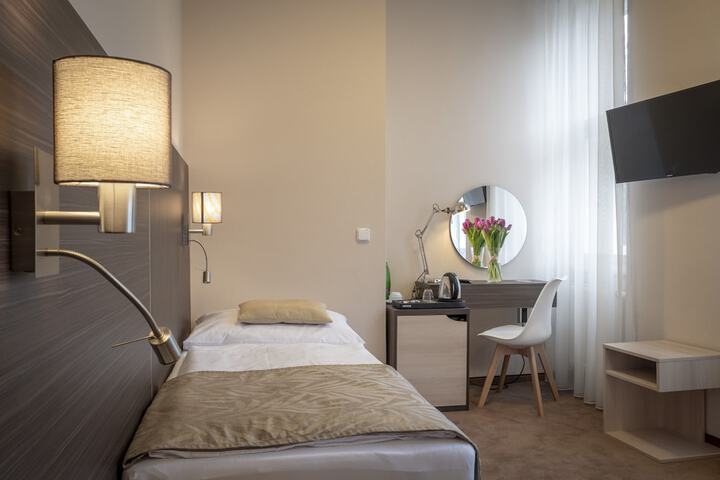 Room 11 of 70