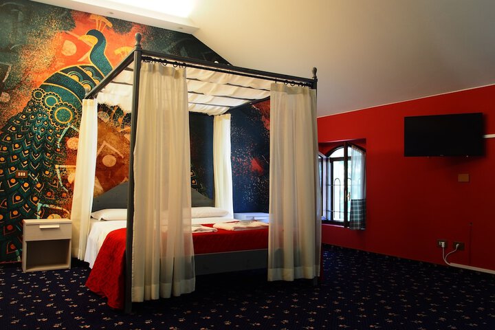 Room 38 of 54