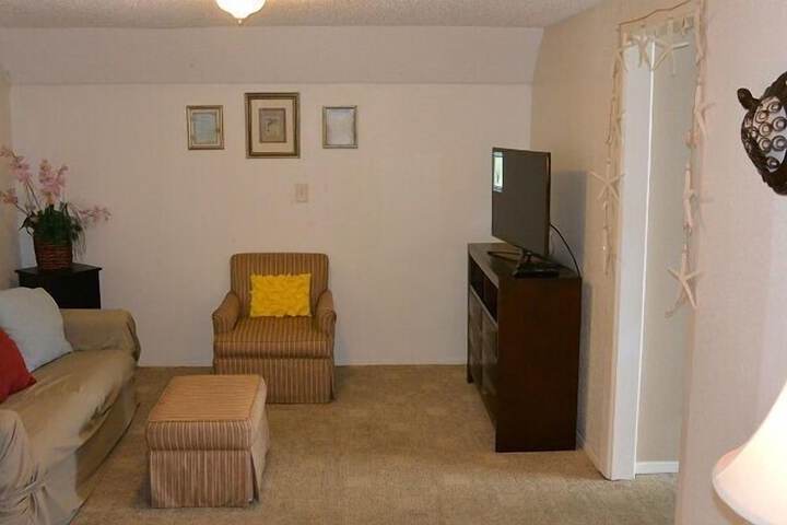 Room 9 of 25
