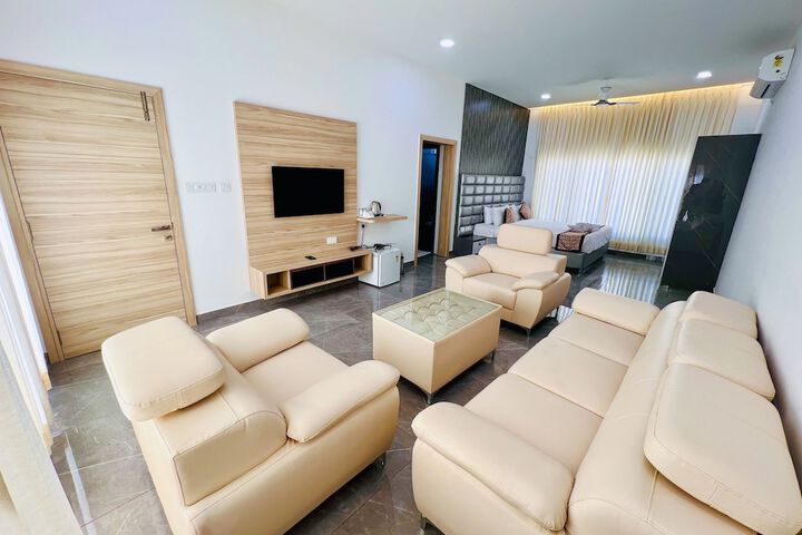 Room 2 of 14