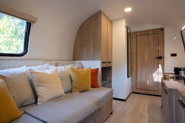 Room 46 of 184