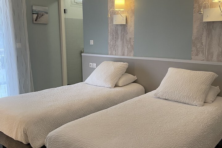 Room 10 of 60