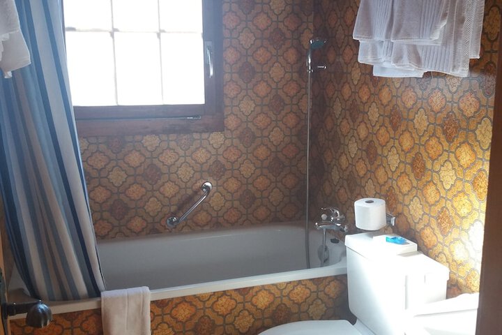 Room 14 of 32