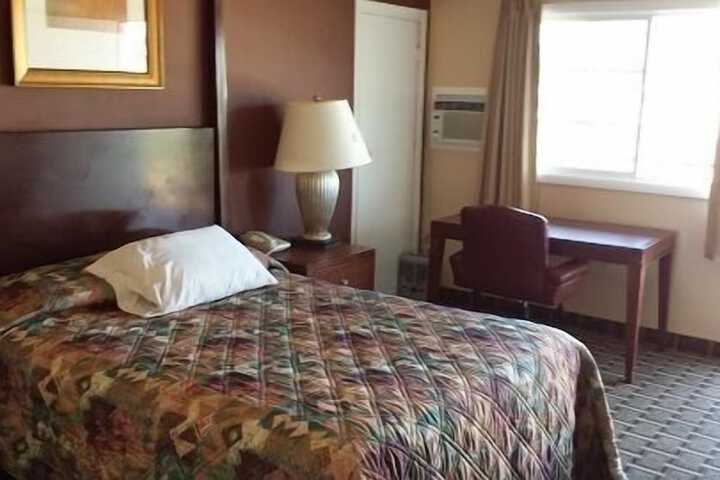Room 7 of 26