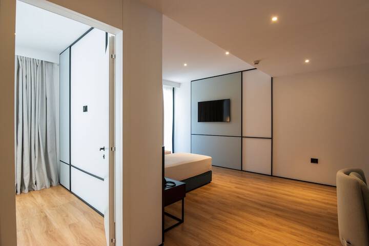 Room 15 of 44