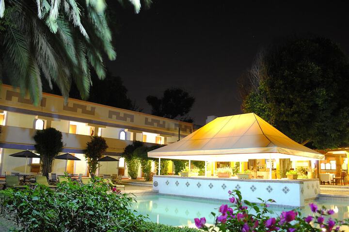 Hotel with Pool