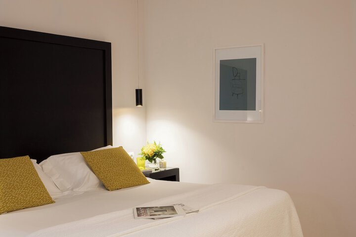 Room 42 of 111