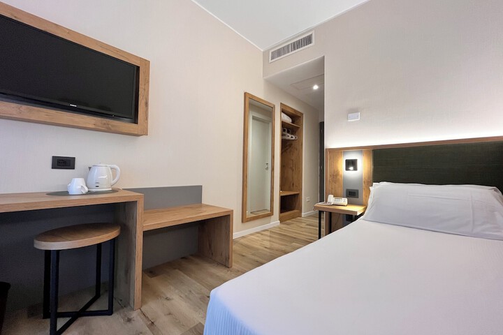 Room 26 of 64