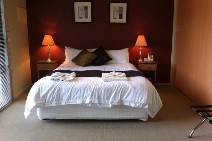 Room 2 of 23