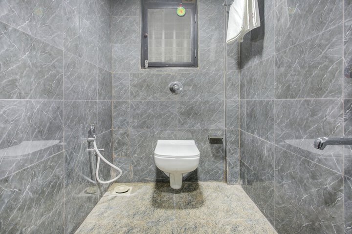 Room 32 of 45