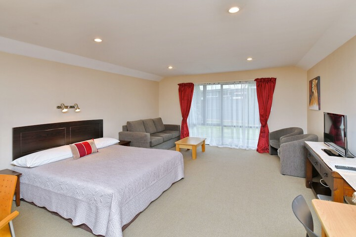 Room 5 of 64