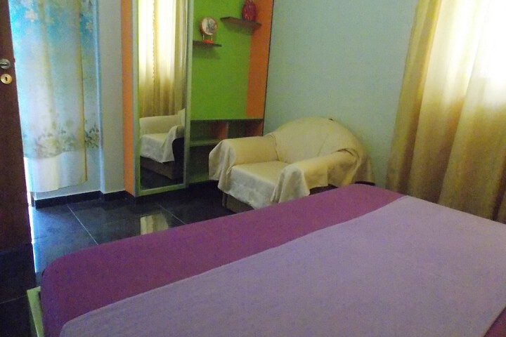 Room 32 of 64