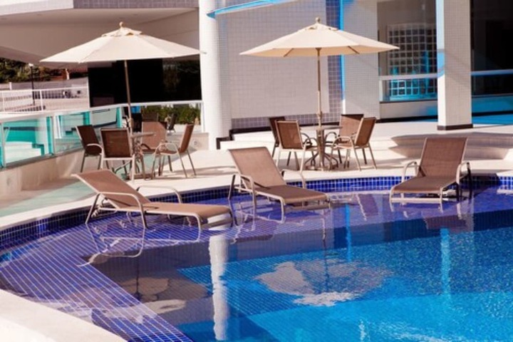 Hotel Pool