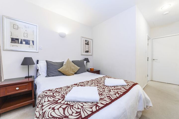Room 5 of 19