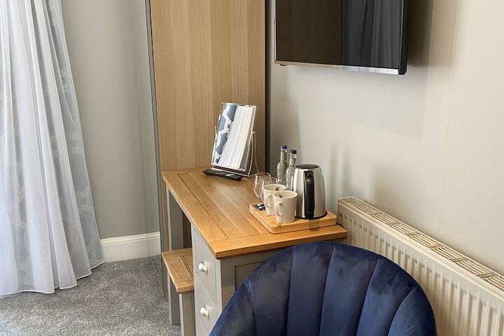 Room 6 of 116