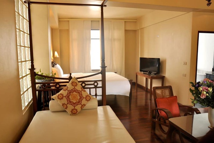 Room 15 of 113