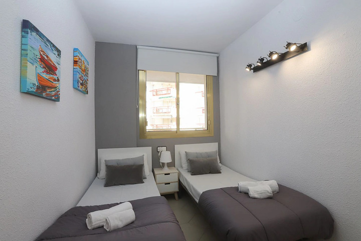 Room 4 of 10