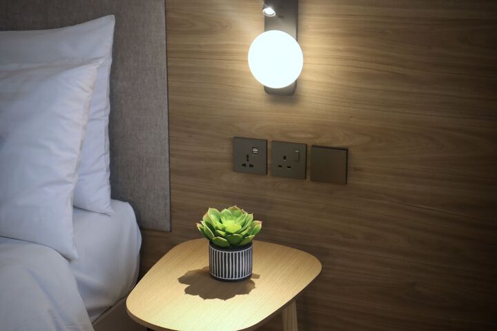 Room 7 of 16
