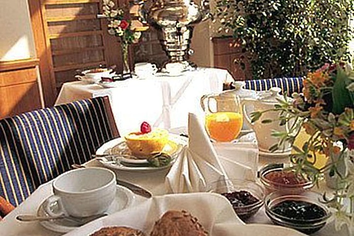 Breakfast/Coffee Service 32 of 38