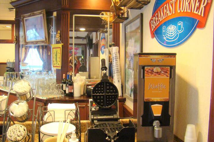 Breakfast area