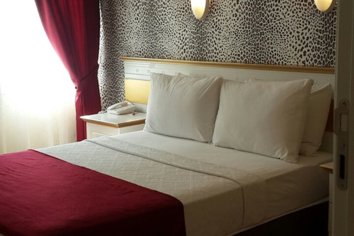 Room 11 of 72