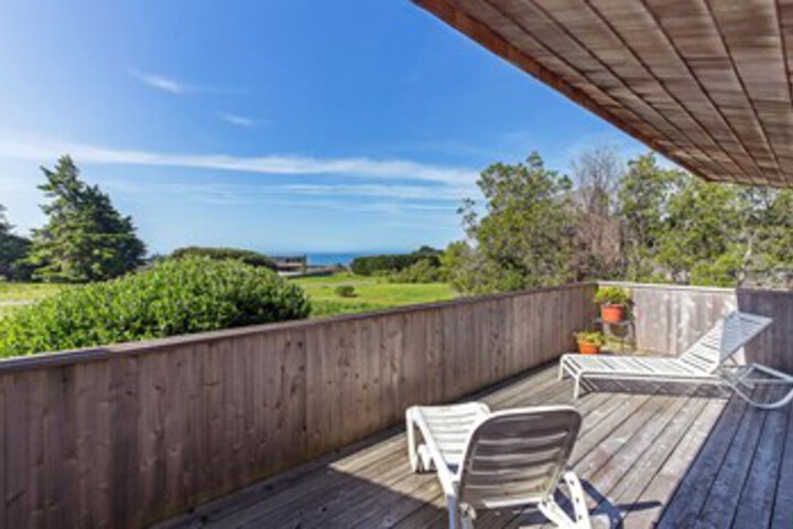Terrace/Patio 30 of 31