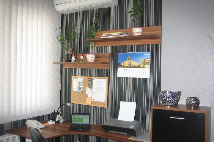 Room 11 of 30