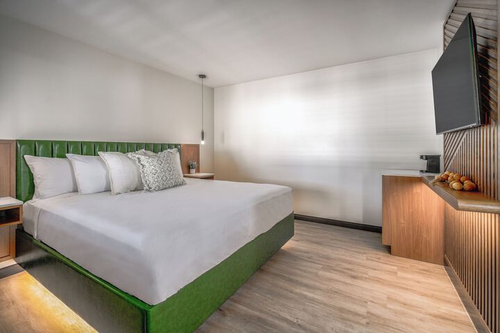 Room 14 of 29