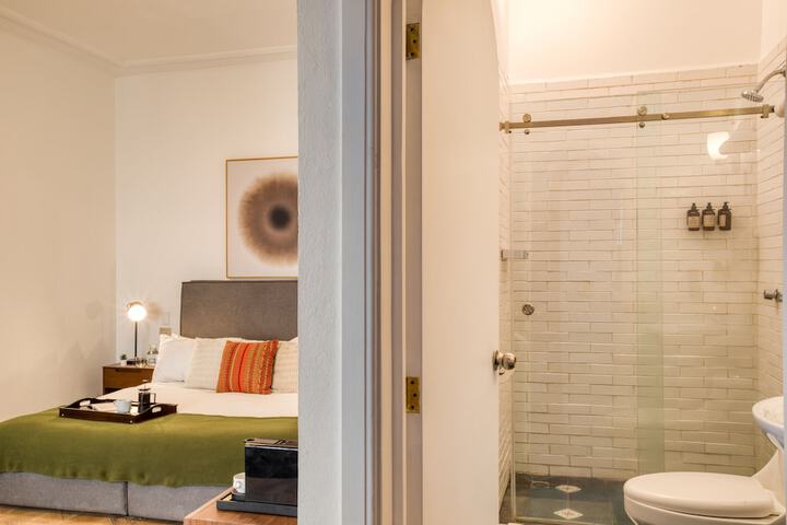 Room 28 of 140