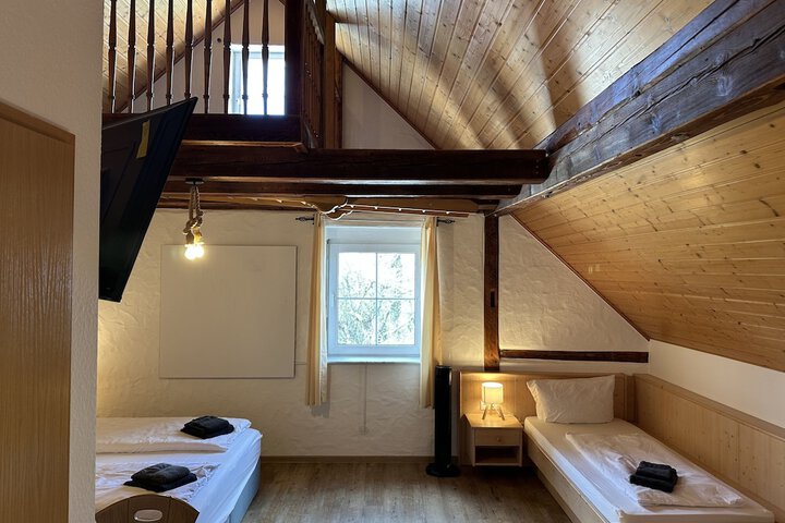Room 7 of 85