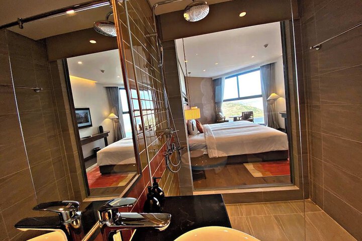 Room 41 of 63