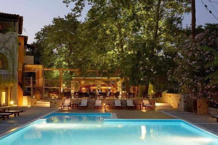 Pools & Facilities