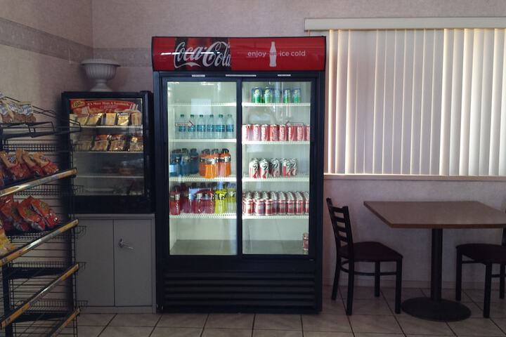 Snack bar