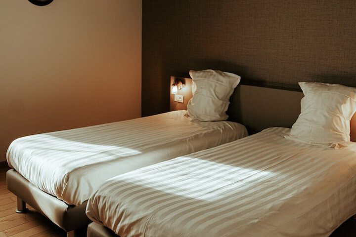 Room 5 of 41