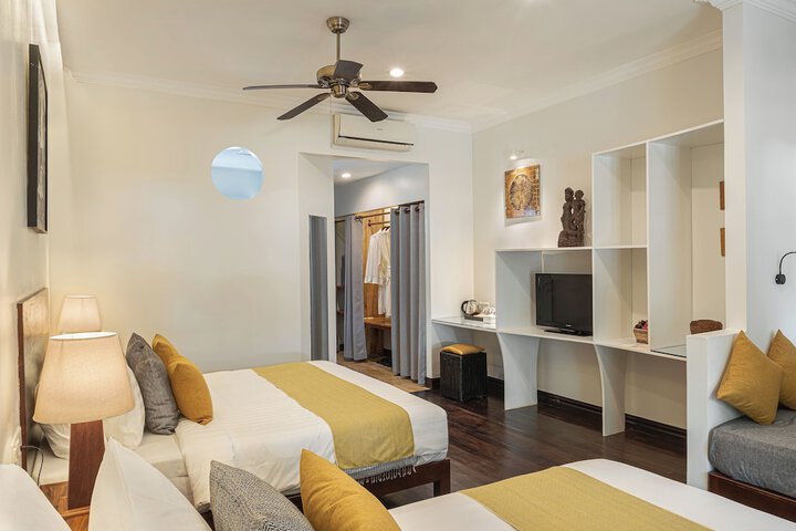 Room 10 of 86