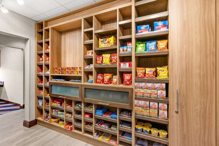 Snack bar