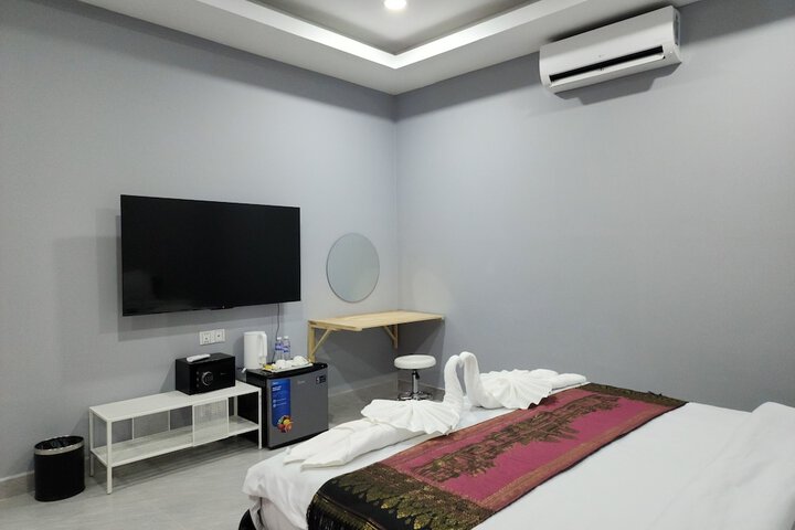 Room 12 of 65