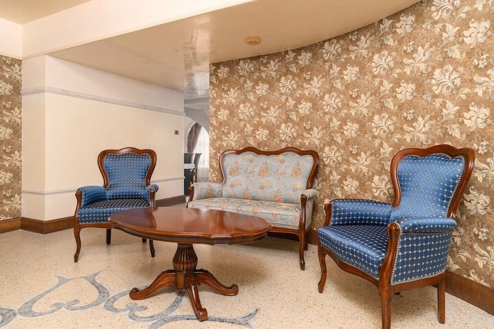 Room 48 of 159