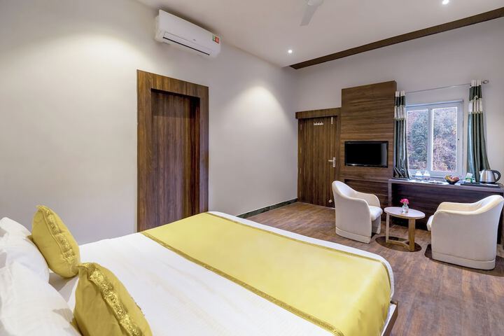 Room 6 of 44