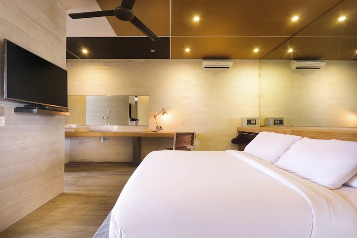 Room 12 of 56