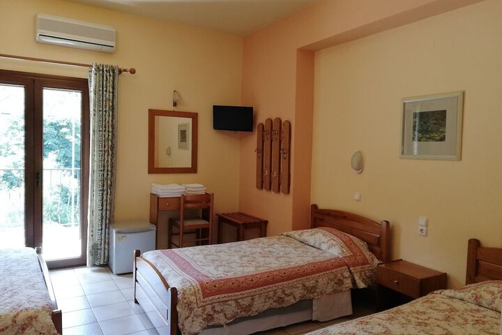 Room 16 of 40